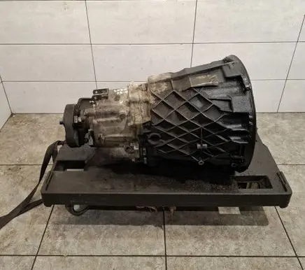 Mercedes-Benz E C207 W207 Manual 6 speed gearbox A2122607900 A2122610103