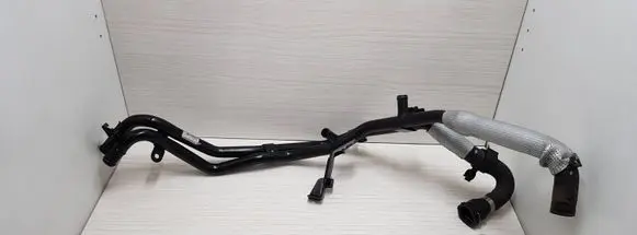 Engine coolant pipe/hose