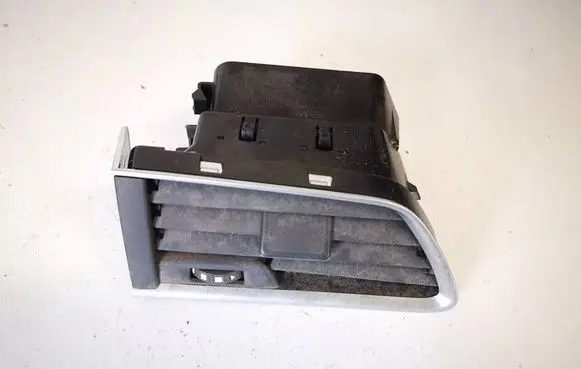 Peugeot 508 Dash center air vent grill 9686457377 a1010107