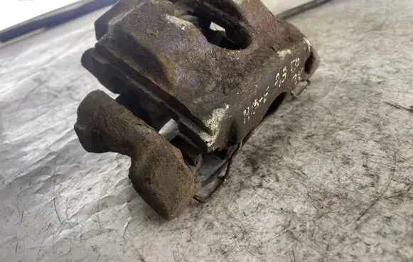 Mercedes-Benz E W210 Front brake caliper