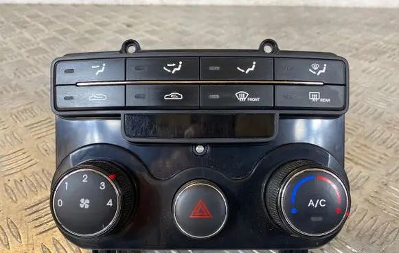 Hyundai i30 Climate control unit 972502L150 ERR092823