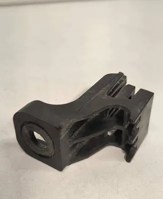 Jeep Grand Cherokee Bumper support mounting bracket corner 