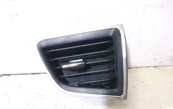 Ford Galaxy Dashboard air vent grill cover trim EM2B19C69