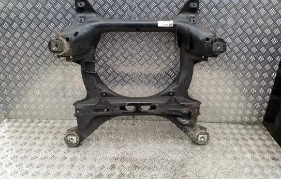 Volkswagen Touareg II Front subframe