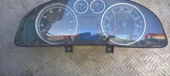 Speedometer (instrument cluster)