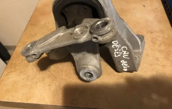 Honda CR-V Gearbox mount T1T1B