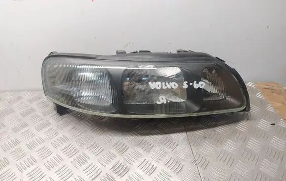 Volvo S60 Headlight/headlamp 8693582