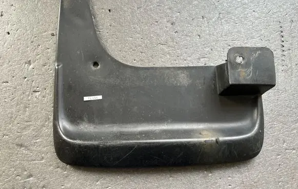 Nissan Patrol Y61 Front mudguard 63851VC300