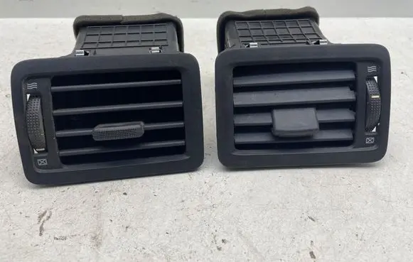 Hyundai Tucson JM Dashboard side air vent grill/cover trim 974902E000 JM97302A JM97301A