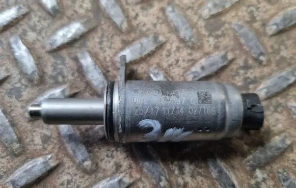 Audi Q5 SQ5 Camshaft vanos timing valve 06E103697