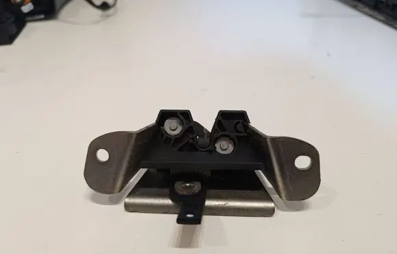 Peugeot 107 Tailgate/trunk/boot lock/catch/latch 693500H010