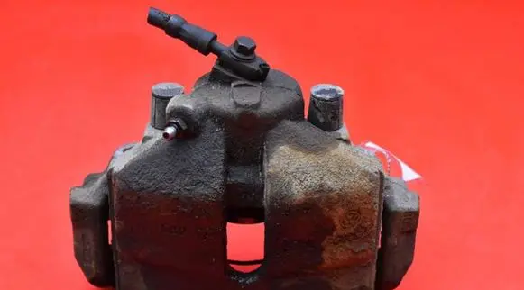 Skoda Octavia Mk2 (1Z) Front brake caliper