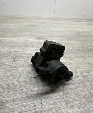 Mercedes-Benz E W210 Turbo solenoid valve 0004701593