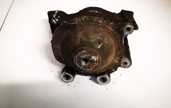 Engine mount bracket