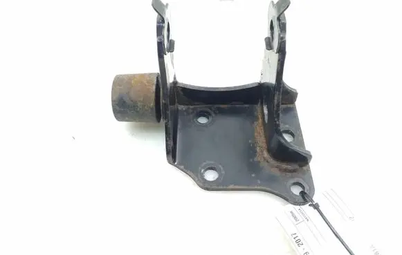 Toyota Urban Cruiser (XP110) Engine mounting bracket 1232547080