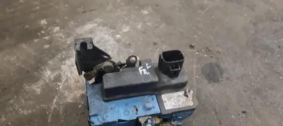 Volvo S60 Front door lock