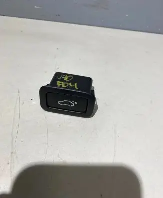 Volvo V70 Tailgate opening switch 31264960 31264960AA