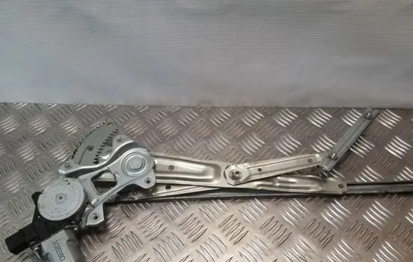 Mitsubishi ASX Front door window regulator with motor 5713A257