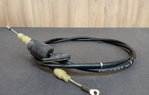 Mercedes-Benz CLK A209 C209 Handbrake/parking brake wiring cable A2034200685 2034200685