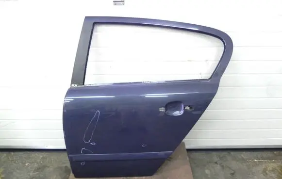 Opel Astra H Rear door 13162877 94710107