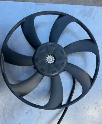 Lexus IS III XE30 Air conditioning (A/C) fan (condenser) 31092F03