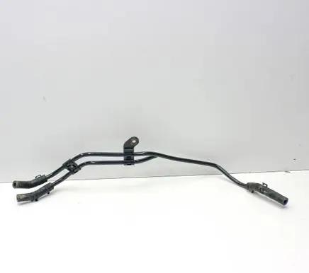 Volkswagen PASSAT B8 Engine coolant pipe/hose 05L121444C