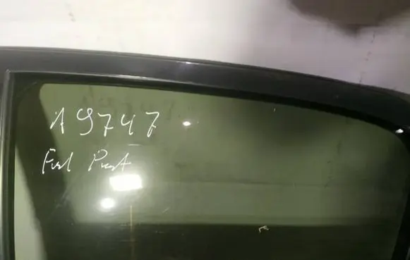Fiat Punto (188) Rear door window glass as2