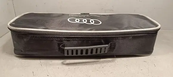 Audi Q7 4M Other trunk/boot trim element 