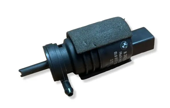 BMW 1 F20 F21 Windscreen/windshield washer pump 8362154