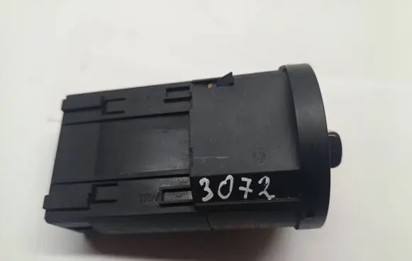 Volkswagen Golf IV Light switch 1C0941531 C1T2160