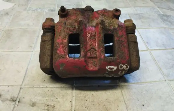 Mitsubishi Grandis Front brake caliper