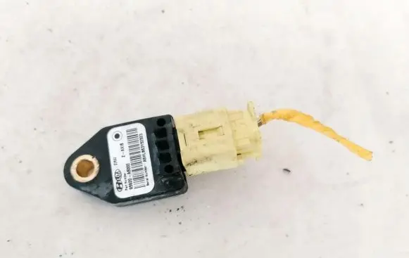 Hyundai i30 Airbag deployment crash/impact sensor 95920a6000 95920-a6000