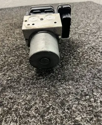 BMW X5 F15 ABS Pump 6864798