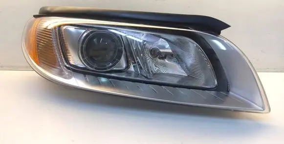 Volvo V70 Headlight/headlamp 31383541