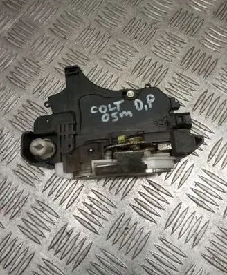 Mitsubishi Colt Front door lock