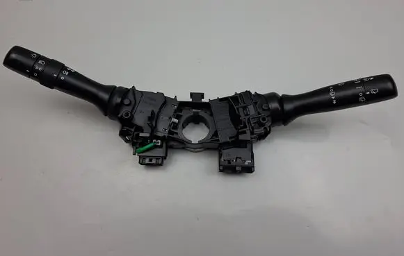 Toyota Avensis T270 Wiper turn signal indicator stalk/switch 173832 17F144