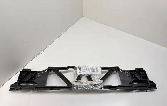 Mercedes-Benz E W212 Front bumper mounting bracket A2128852765