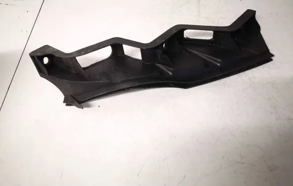 Volkswagen PASSAT B6 Front bumper mounting bracket 3c0807889
