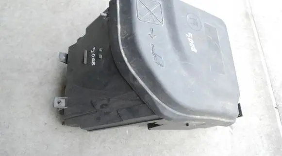 Peugeot 5008 Fuse box cover 160KM