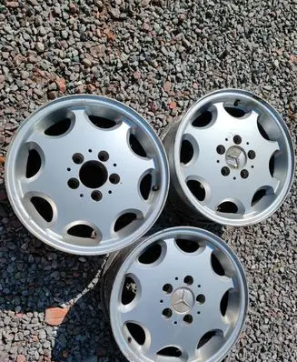 Mercedes-Benz E W210 R15 alloy rim 2104010302