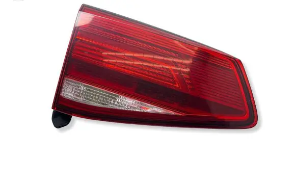 Volkswagen PASSAT B8 Tailgate rear/tail lights 