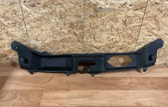 Volvo V50 Radiator trim 31217837