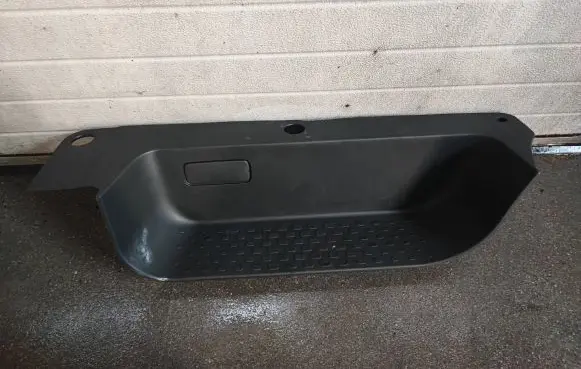 Opel Vivaro Front sill trim cover 769518239R 93450152