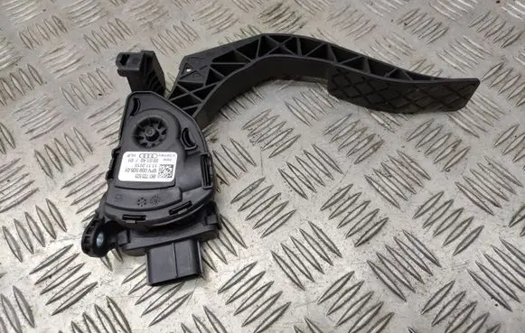 Audi A4 S4 B8 8K Accelerator throttle pedal 8K1723523