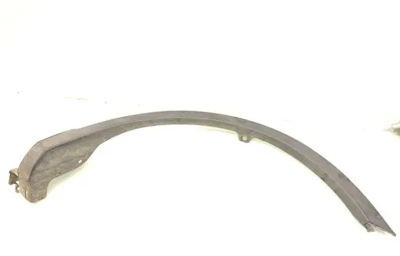 Toyota RAV 4 (XA40) Rear fender molding trim 