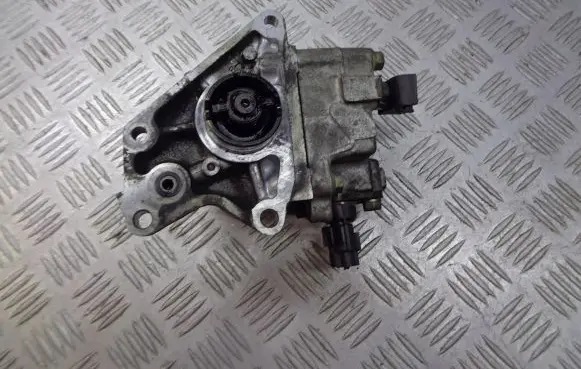 Volvo S40, V40 Fuel distributor MR420916