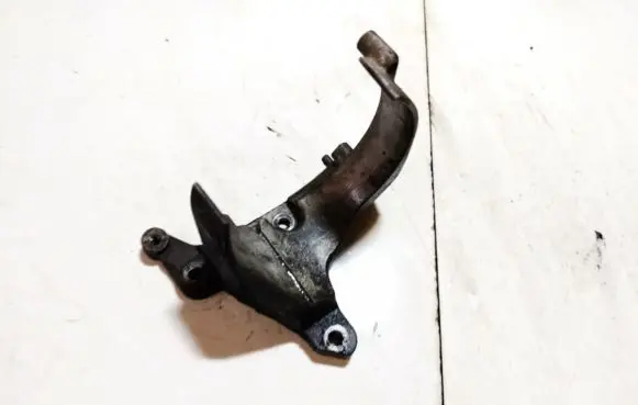 Volvo V50 Engine mounting bracket 9659010680