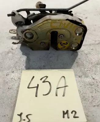 Honda Civic Front door lock 72150S04A02