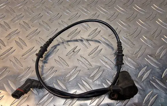 Mercedes-Benz A W168 ABS brake wheel speed sensor A1685400117