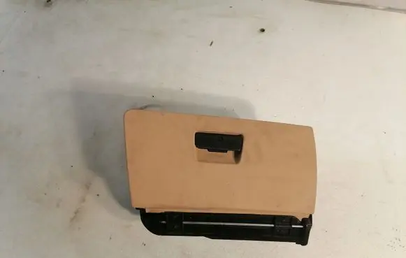 BMW 3 E90 E91 Glove box 7075477
